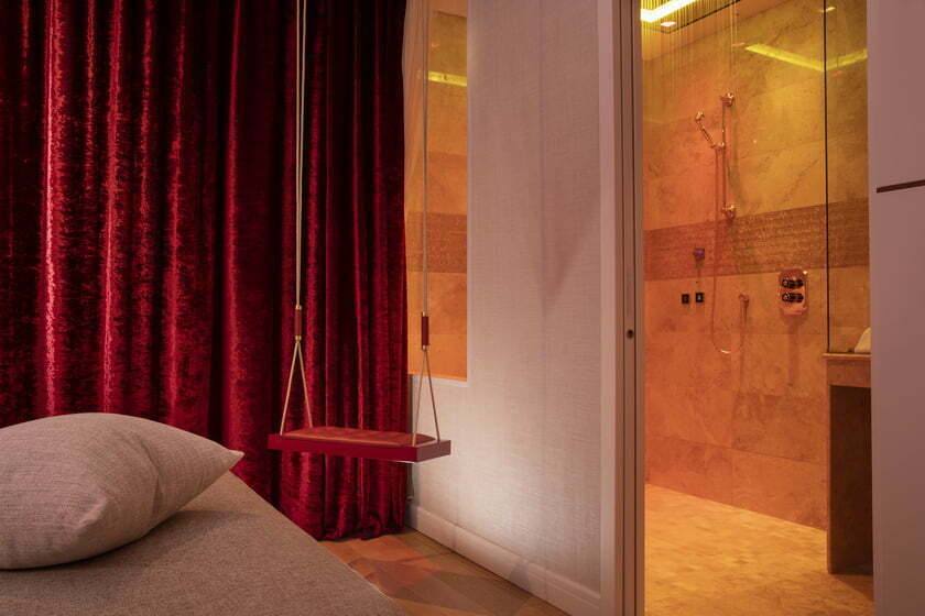 Chambre_ExecutivePassion_2_Parisj_AdoreHotel&spa_content